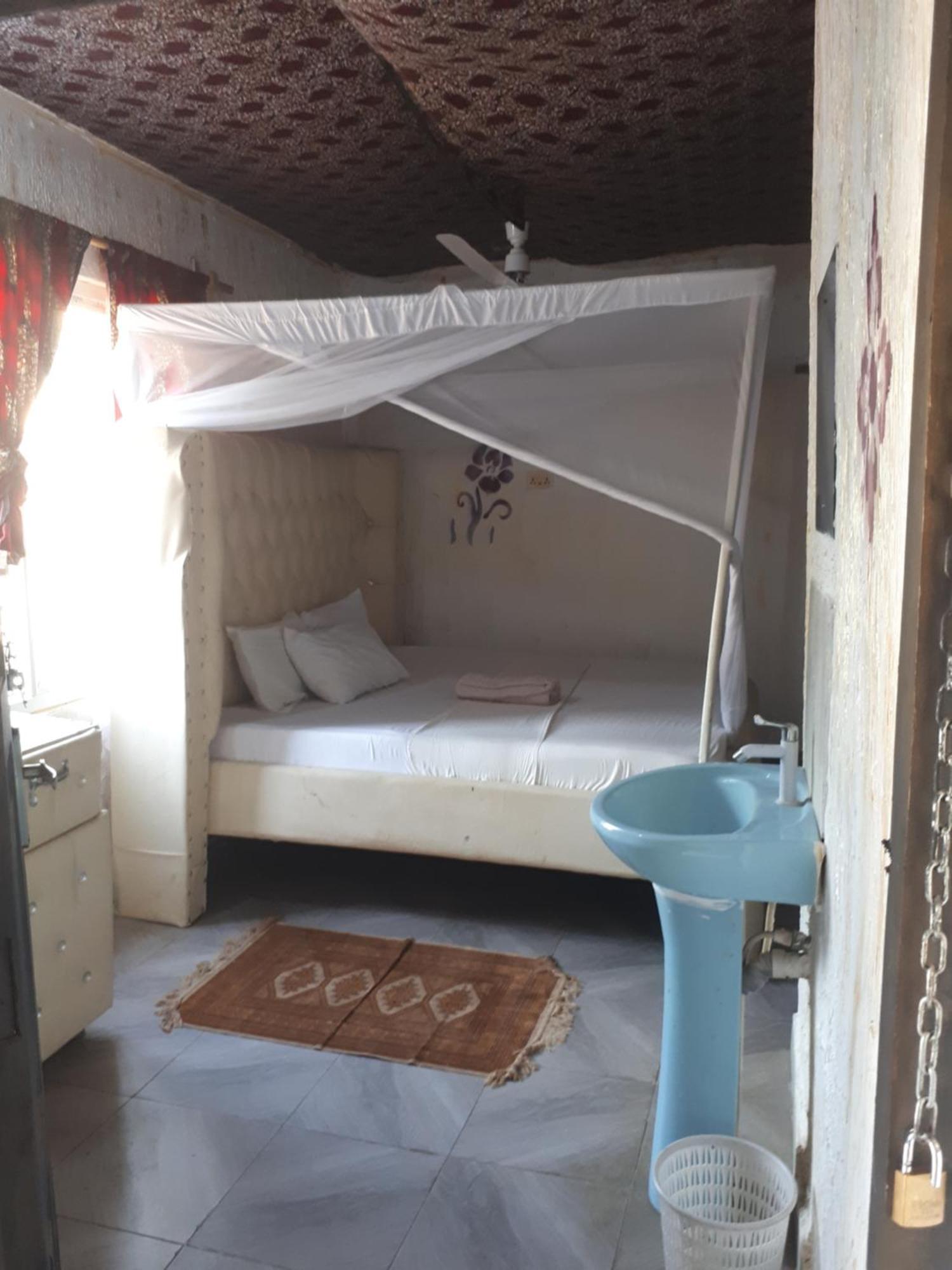Baba Lao Hotel Malindi Exteriör bild
